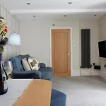 The Courtyard By Chateau Anna, Central York - Free Parking