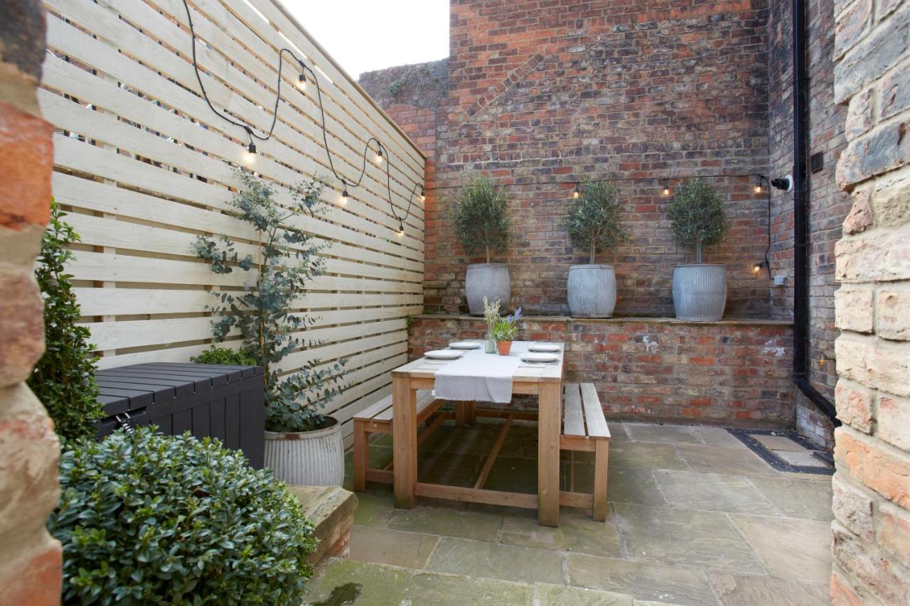 Apartamento The Courtyard By Chateau Anna, - Free Parking York