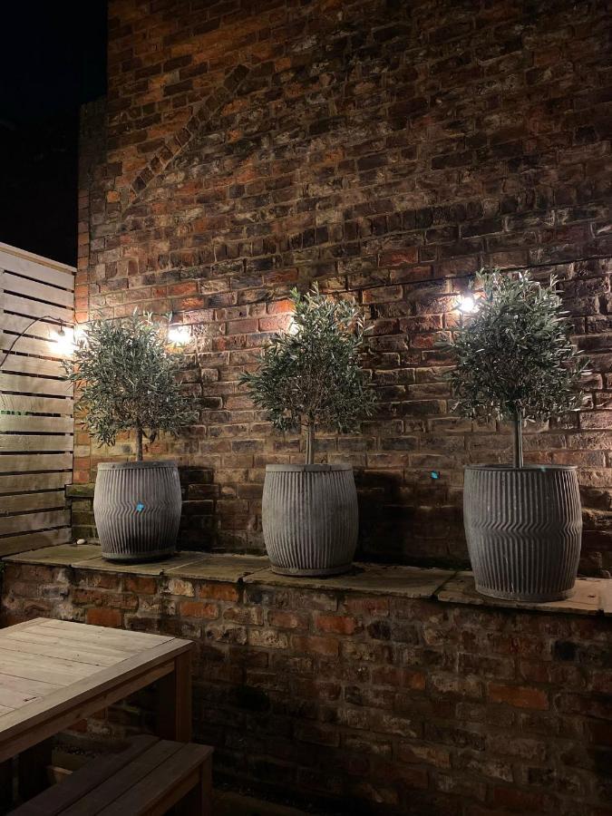 The Courtyard By Chateau Anna, - Free Parking *